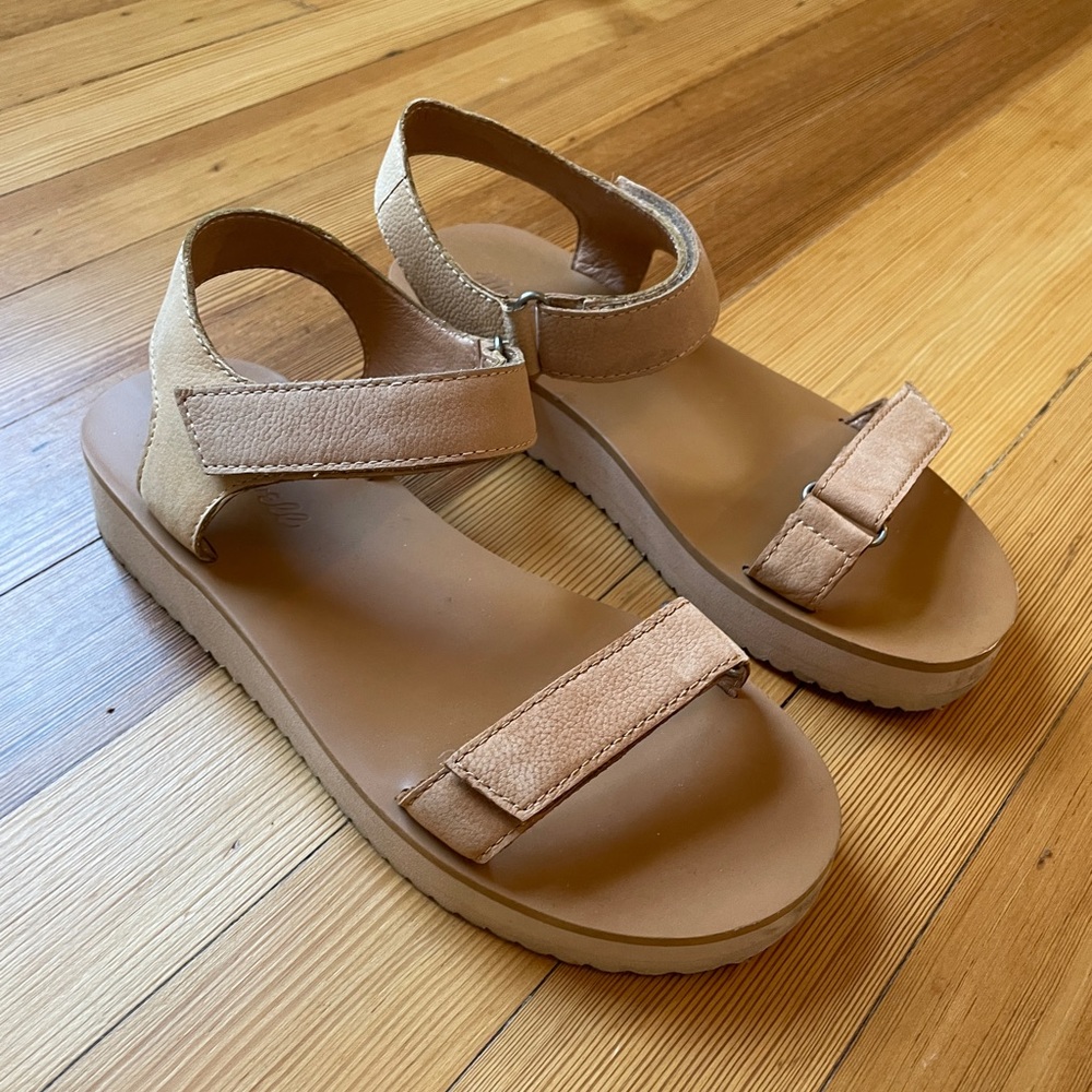 Madewell Tan Platform Velcro Sandals